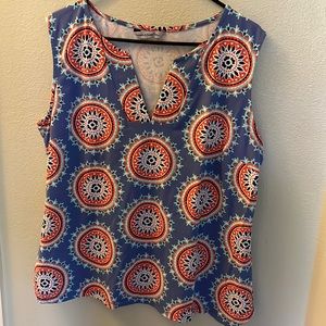 Women’s size XL sleeveless, v-neck, colorful top that holds shape- 3% spandex